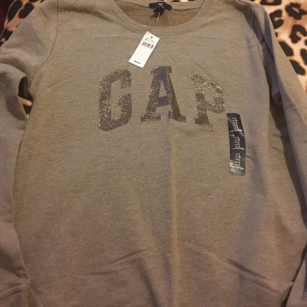 COPY - Gap sweat shirt with ⚡️ gap signature brand new.
